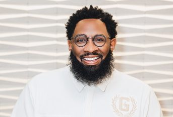 Pastor Mike Jr. Scores Eighth No. 1 Hit with “Turn It Around”