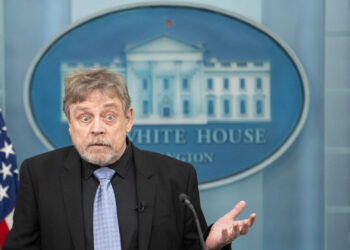 White House Calls Mark Hamill A “Sick Individual” For Posting AI Image of Donald Trump