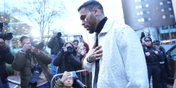 Pitchfork Gives Chris Brown’s ‘BROWN’ LP A 1.3 Rating Pitchfork Gives Chris Brown’s ‘BROWN’ LP A 1.3 Rating
