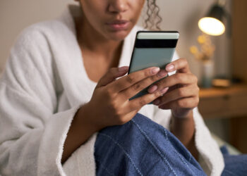 The Playlist: Songs To Play At 2AM When You Know You Shouldn’t Text