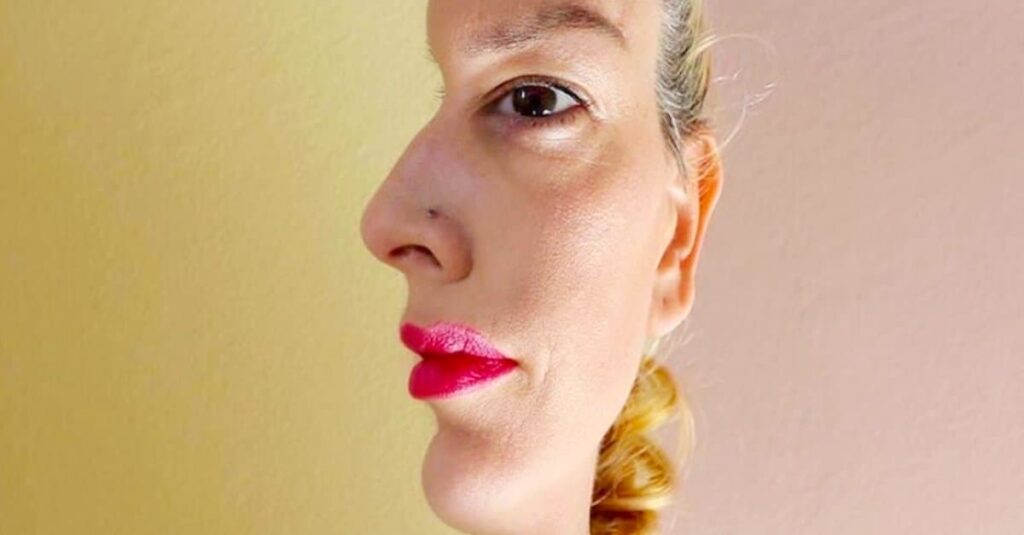 19 Weird Pictures That Will Make You Giggle Despite Your Best Intentions