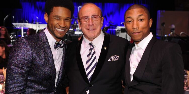 11 Times Clive Davis Changed Hip-Hop & R&B History 11 Times Clive Davis Changed Hip-Hop & R&B History