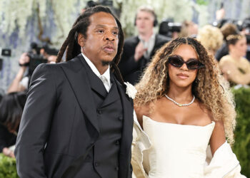 Blue Ivy Threw Up The Roc Sign And Our Timelines Have Been Lit Ever Since