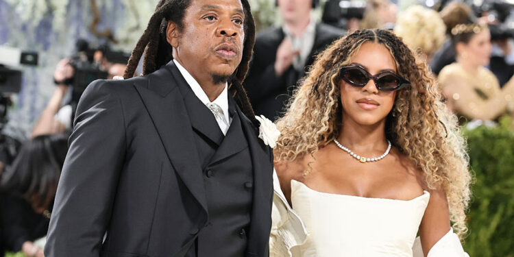 Blue Ivy Threw Up The Roc Sign And Our Timelines Have Been Lit Ever Since