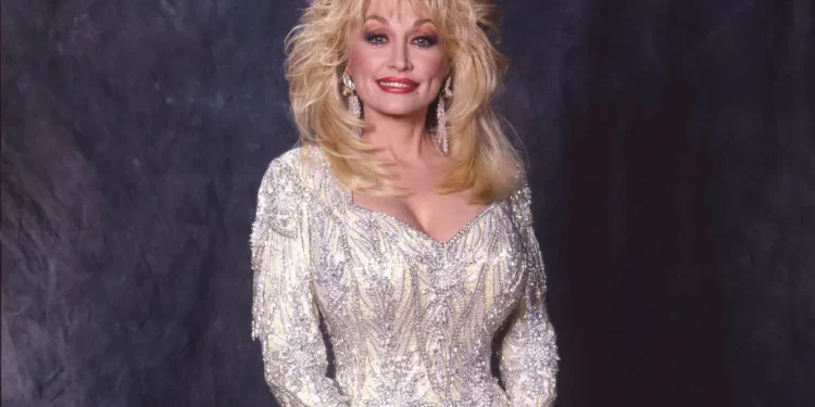 Social Media Shows Off The “Girls” For Dolly Parton #4Dolly Social Media Shows Off The “Girls” For Dolly Parton #4Dolly