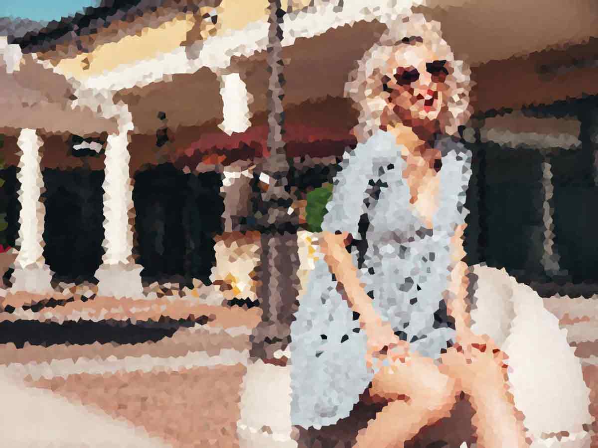 Pop Star Lena Maris Spotted House Hunting in the Capital